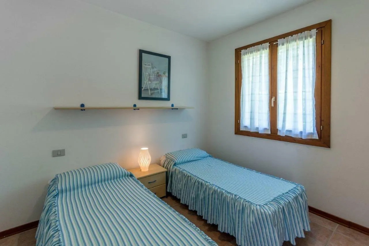 Villa V4 Bi-Trifamiliare Albarella Island イタリア